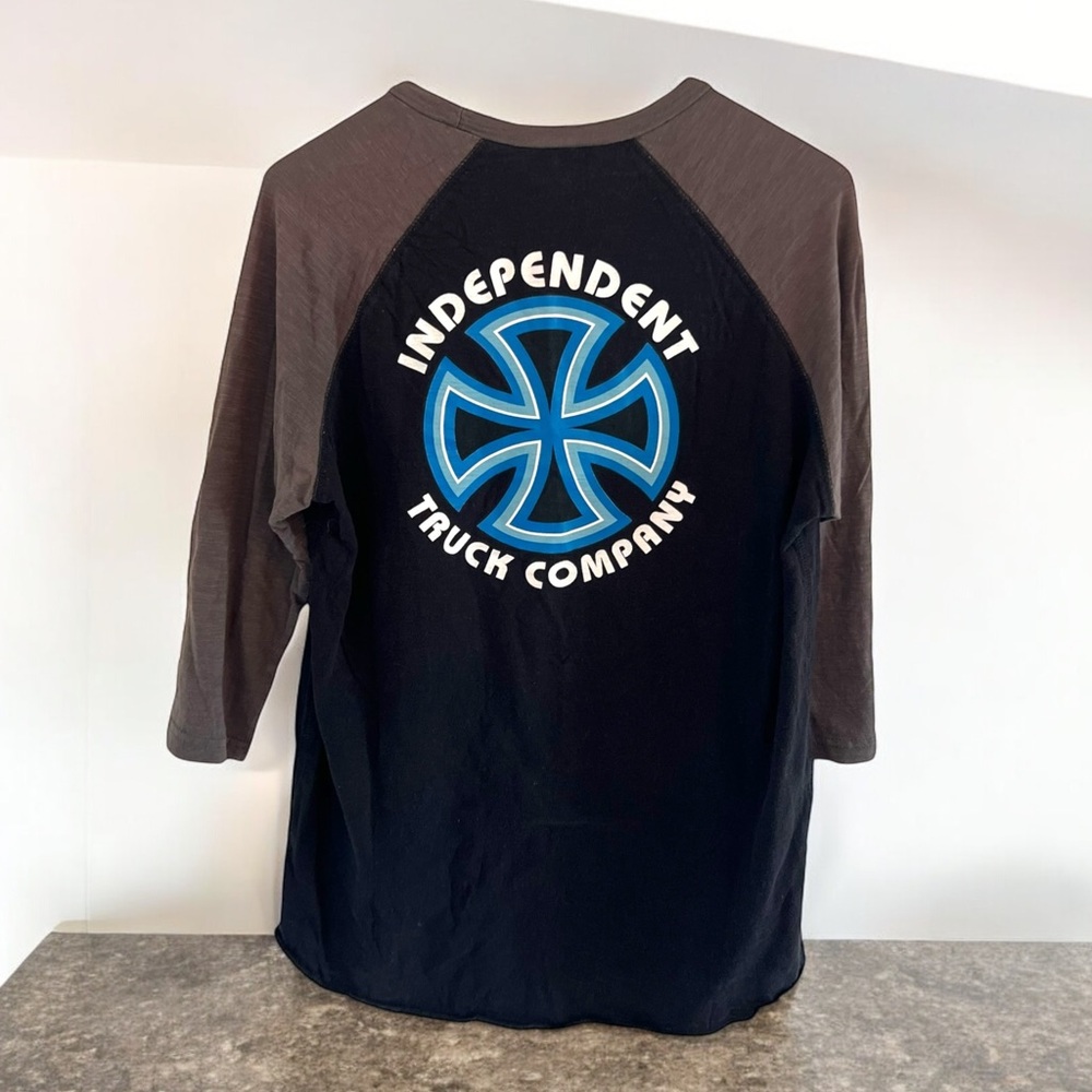 Vintage 90’s INDEPENDENT Truck Co Black Raglan Tee Sz Small